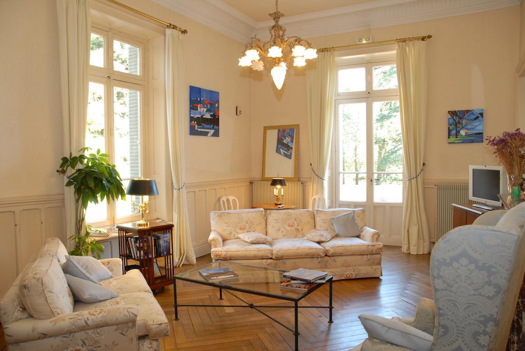 Chambres Au Chateau - Le Clos Des Tourelles Sennecey-le-Grand Luaran gambar